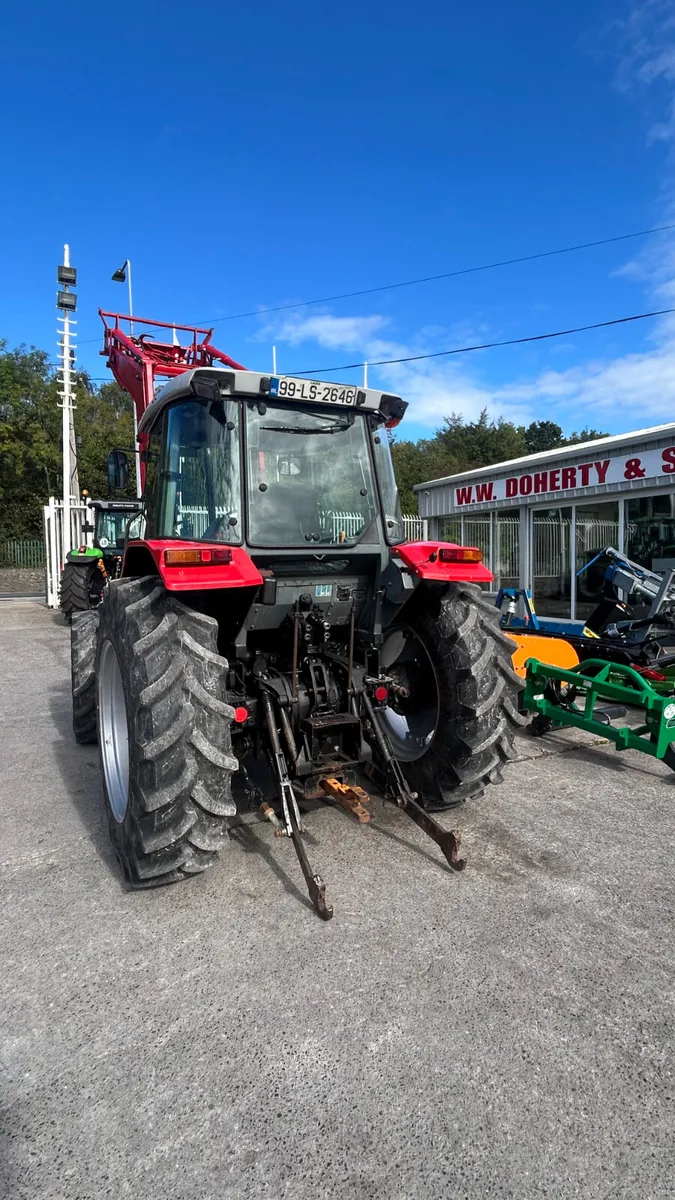 MF 4255 and Loader - Image 2