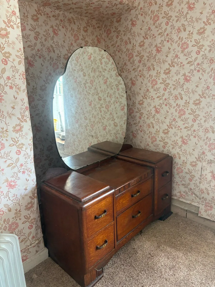 Dressing table - Image 2