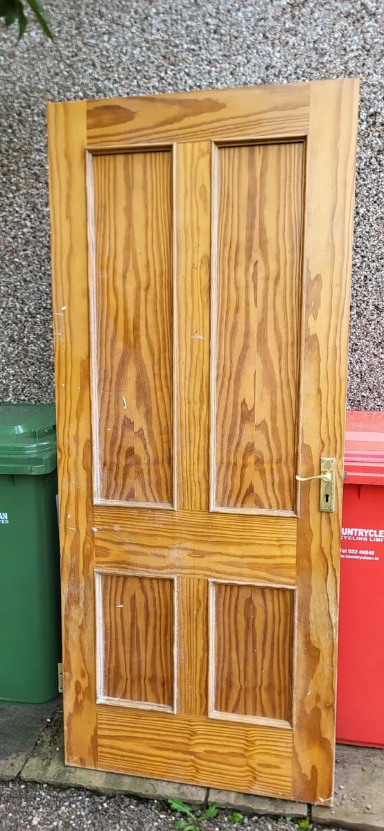 Internal doors - Image 1
