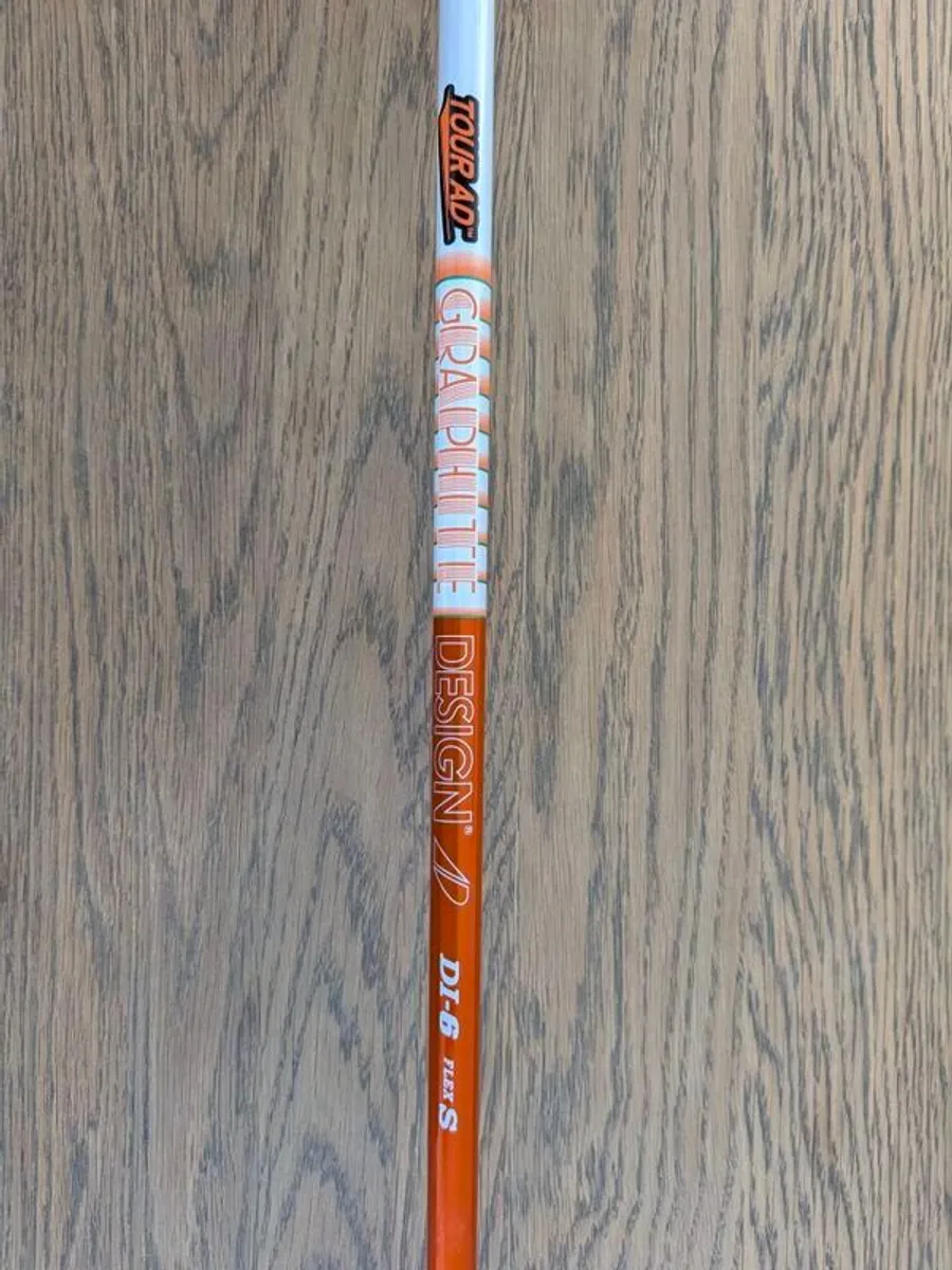 Titleist TSR2 9.0 degree w/Tour AD shaft - Image 4