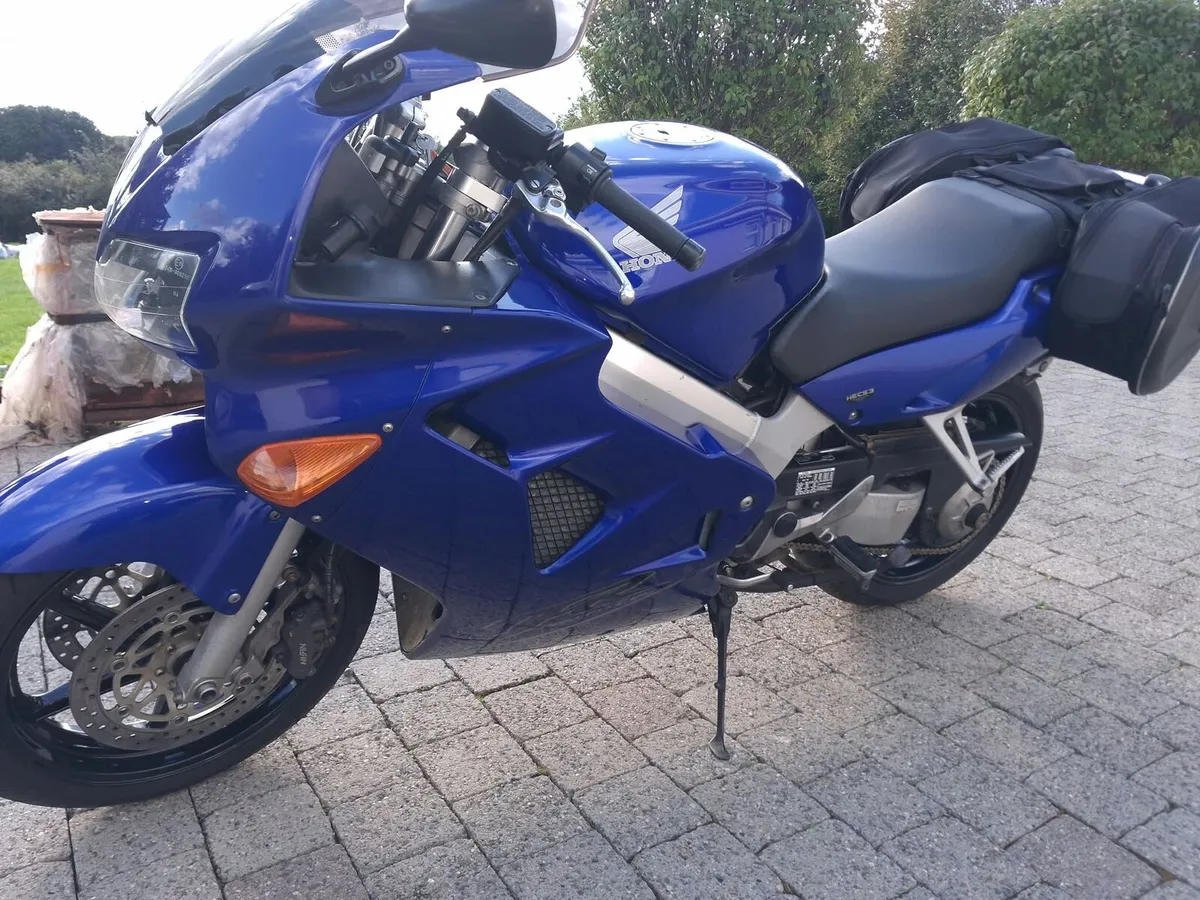 Vfr800 5th gen - Image 3