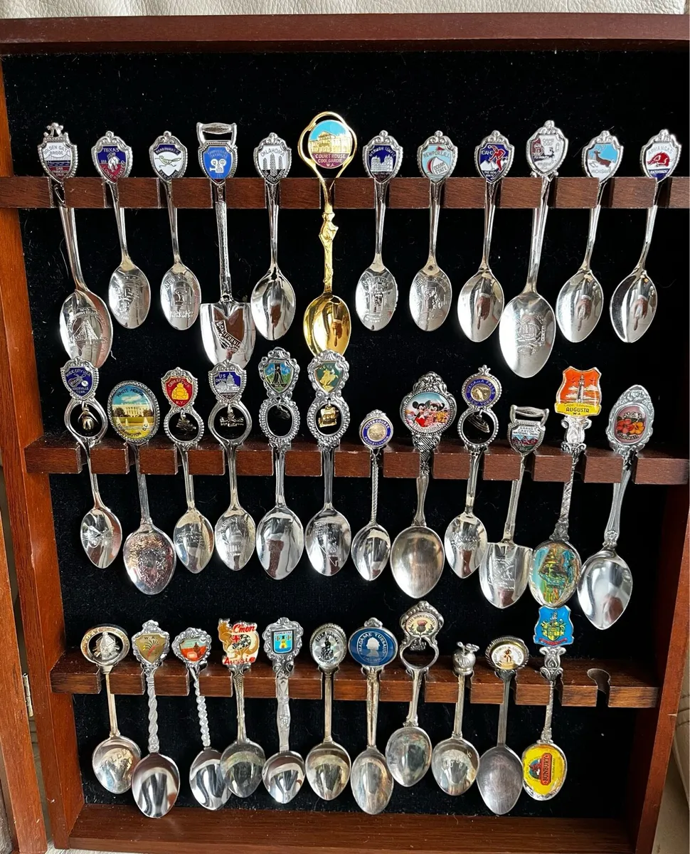 Souvenir Spoon glass  display frame - Image 4