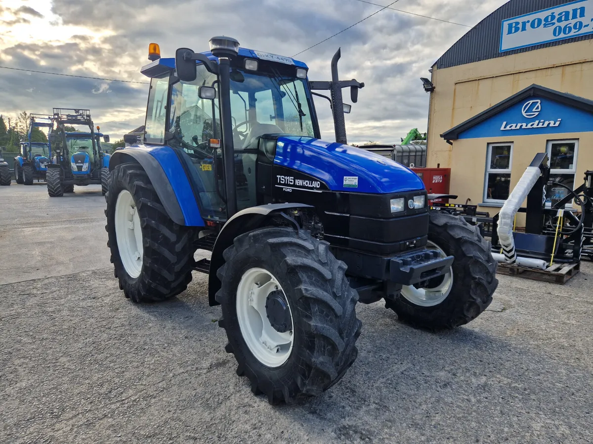 New Holland TS115 - Image 4