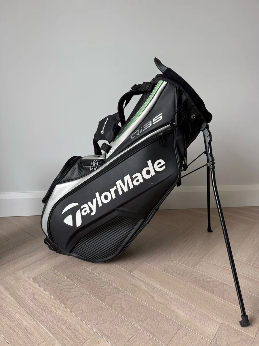 Taylormade Qi35 Tour Stand Bag - Image 1