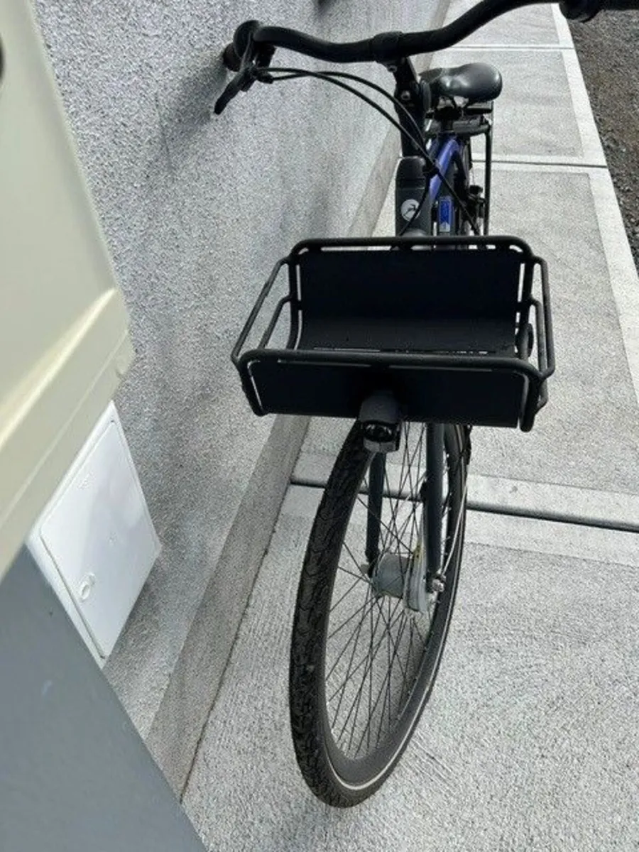 Gazelle CityGo Bicycle with Child Seat - Image 3