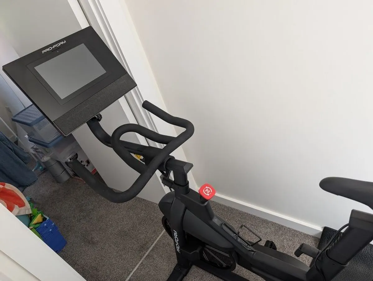 ProForm Carbon Pro10 Studio Bike - Image 2