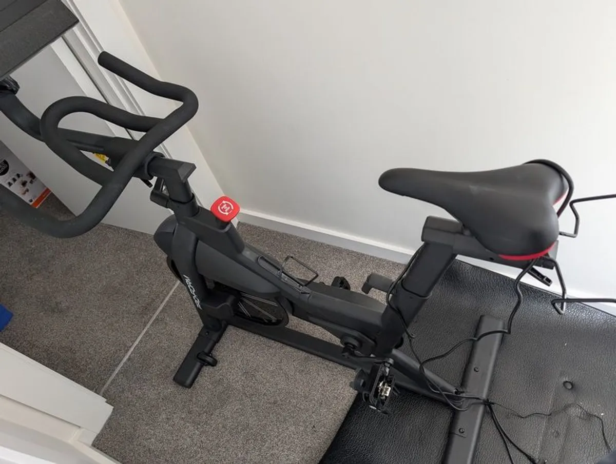 ProForm Carbon Pro10 Studio Bike - Image 3