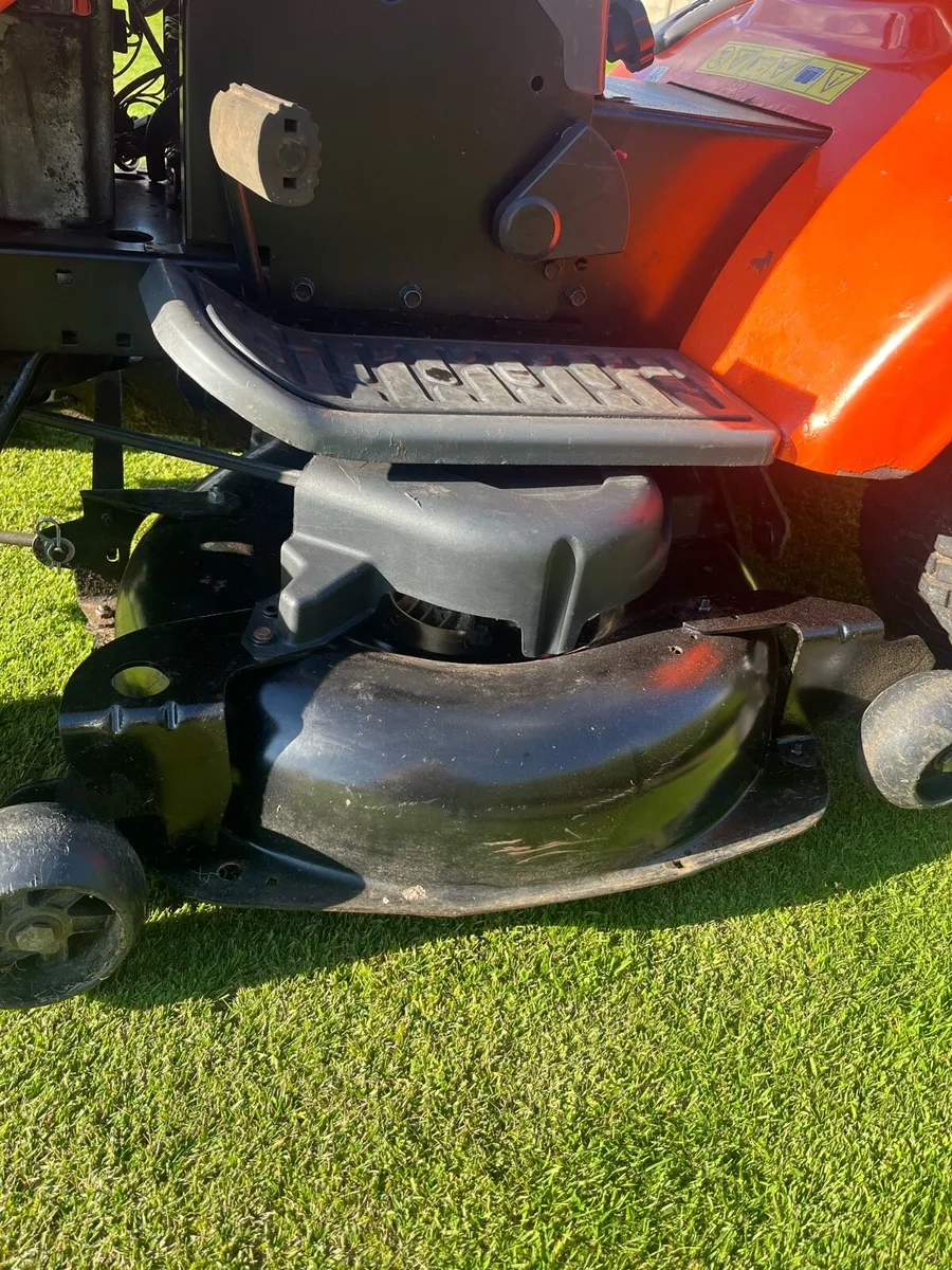 Husqvarna C T H 172   42 inch deck - Image 3