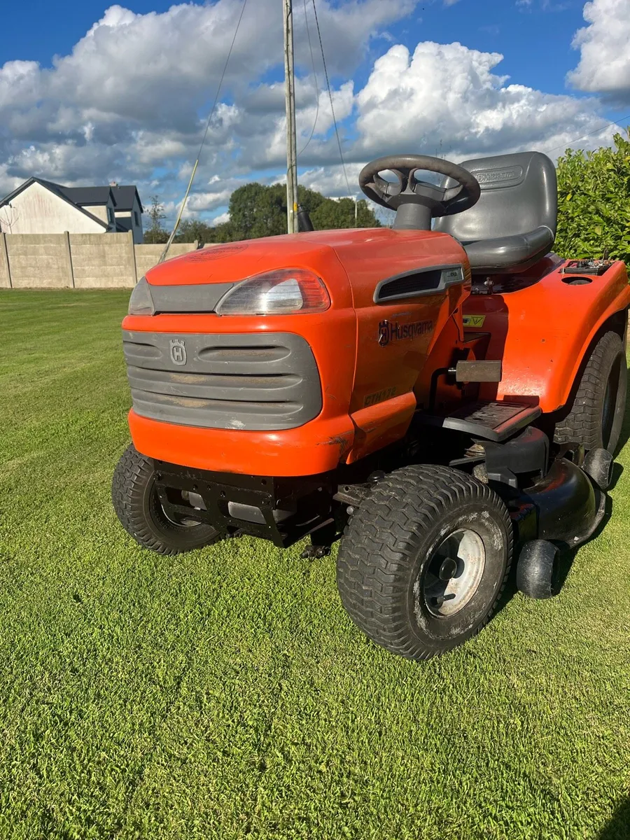 Husqvarna C T H 172   42 inch deck - Image 1