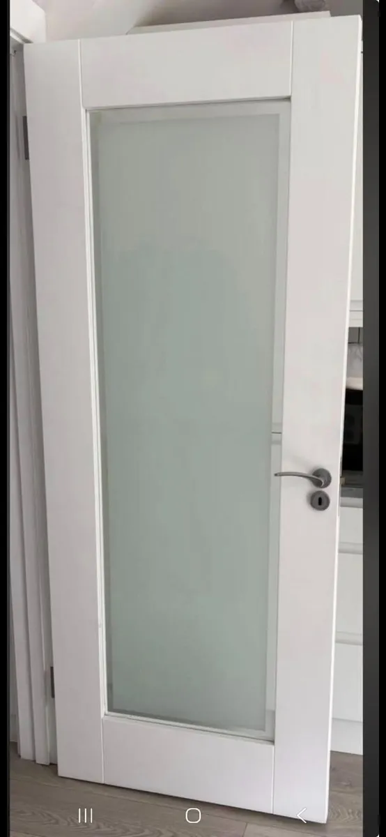 2 Solid wood Doors with frosted glass - Image 4