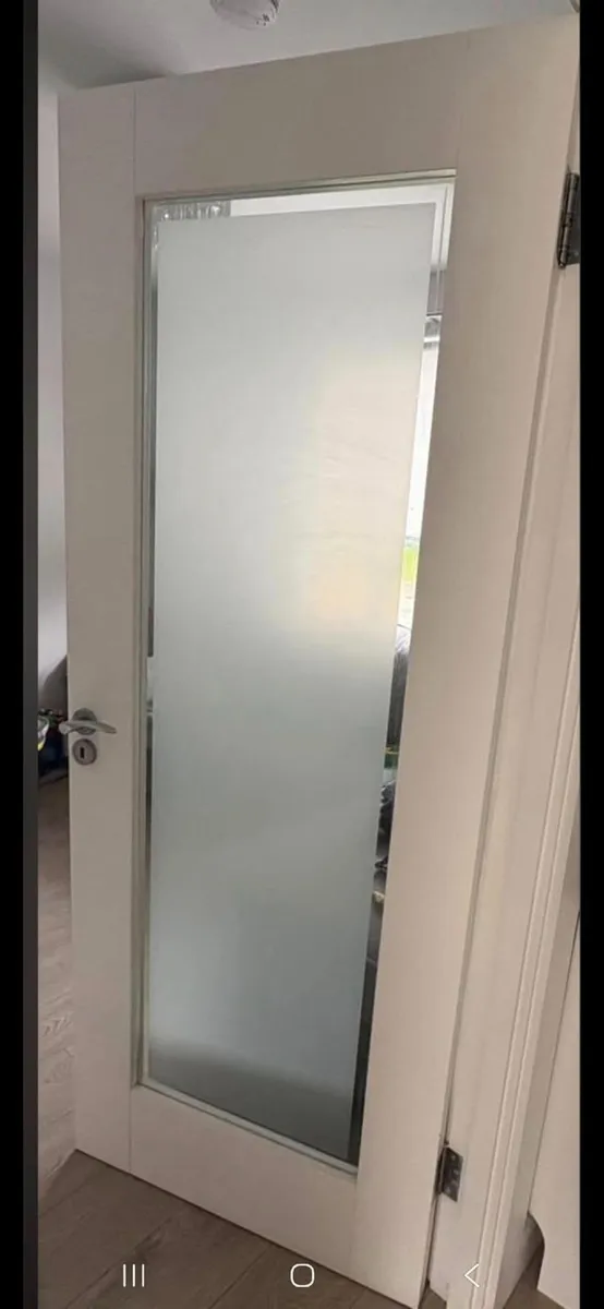 2 Solid wood Doors with frosted glass - Image 3