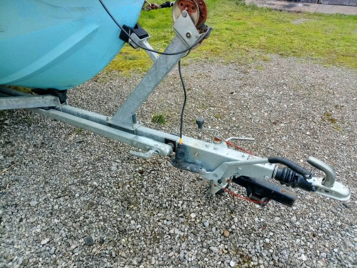 14ft two berth boat - Image 2