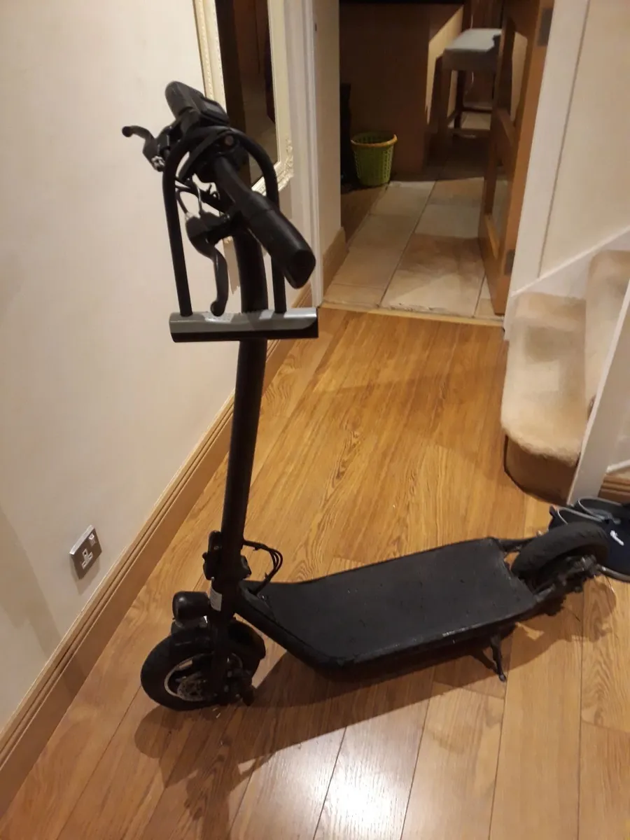 Escooter - Image 1