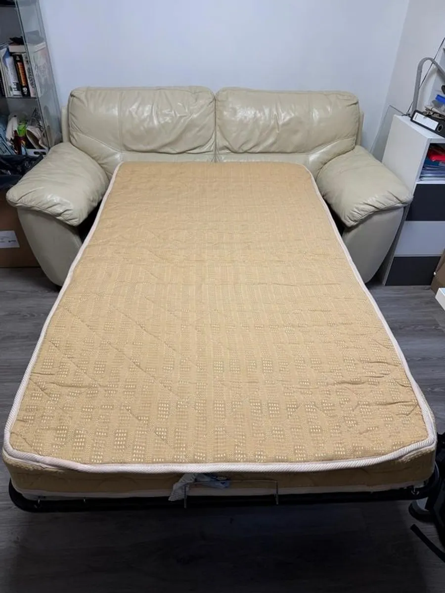 sofa - Image 3