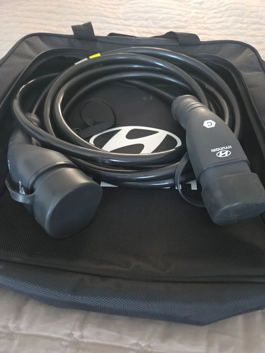 Hyundai charding cable - Image 3