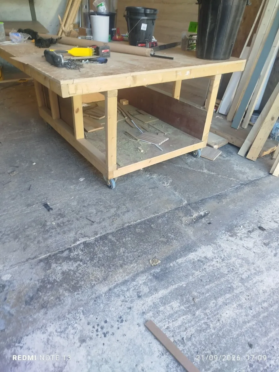 Woodworking table - Image 1