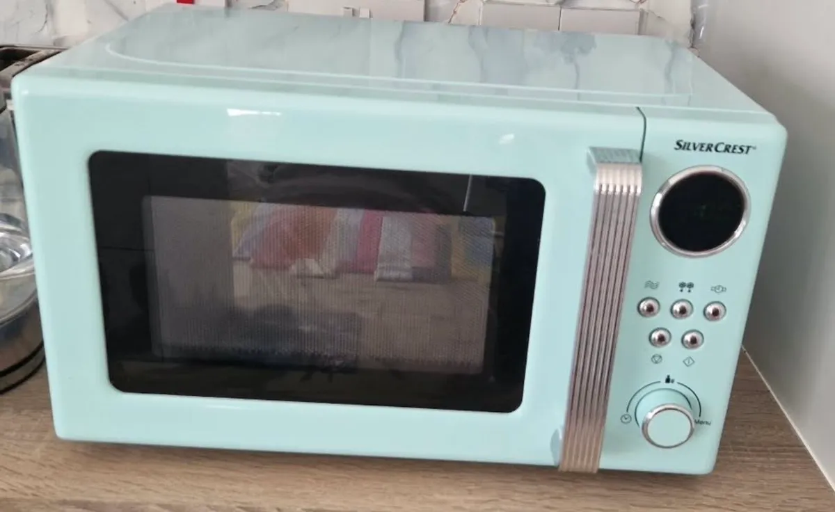 Silvercrest Microwave 17 litres - Image 1