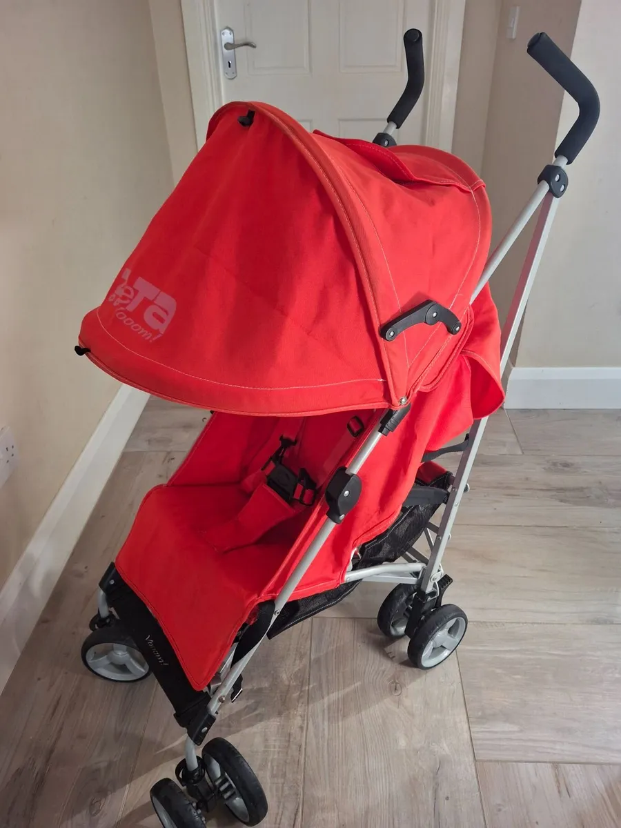 Lightweight Buggy/Stroller. Very good condition. - Image 4