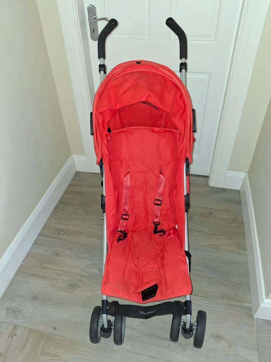Lightweight Buggy/Stroller. Very good condition. - Image 1