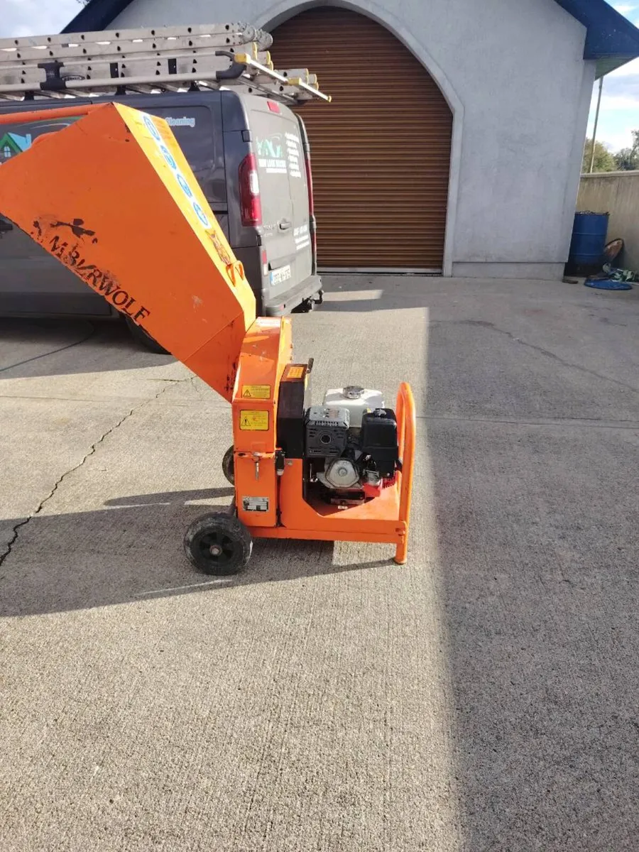 Wood chipper - Image 1