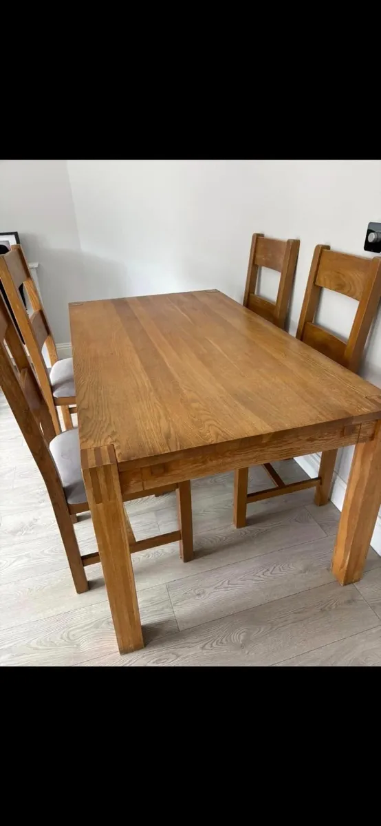 Solid wood Table and chairs - Image 3