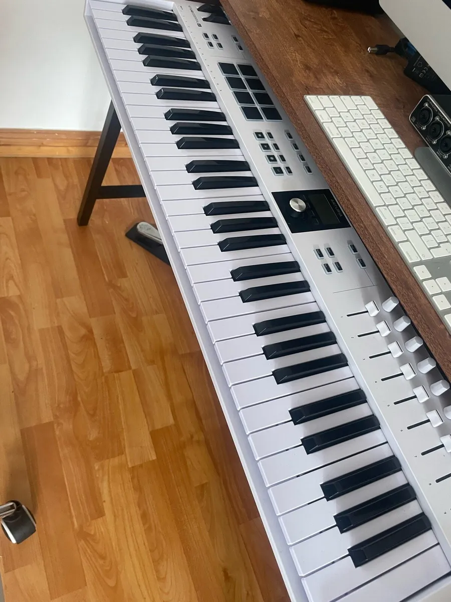 Midi keyboard - Image 1