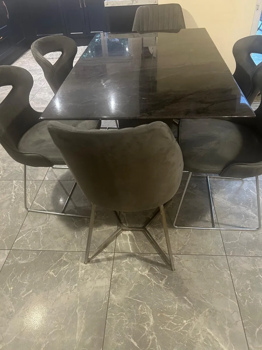 Dinning table and chairs - Image 3