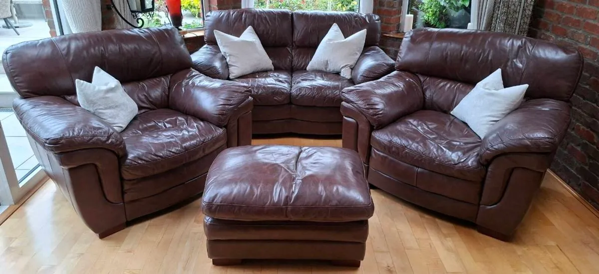 Medici Leather Suite - Image 1