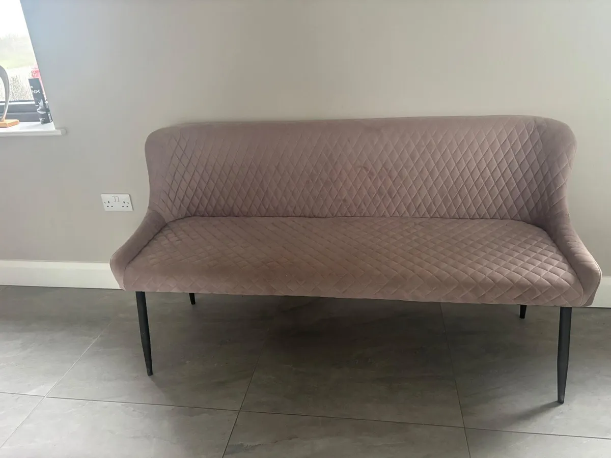 Pink bench - Image 1
