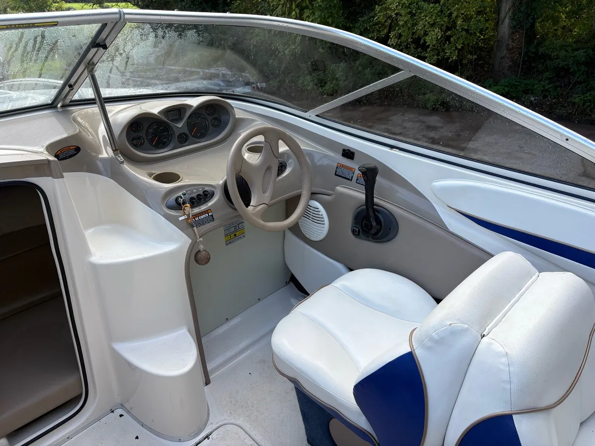 Bayliner Capri 602 boat - Image 2