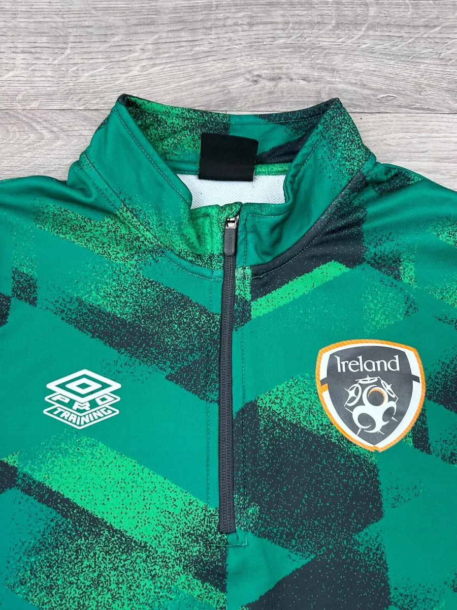 Umbro Ireland Football Half Zip Jumper Mens Large - Image 3