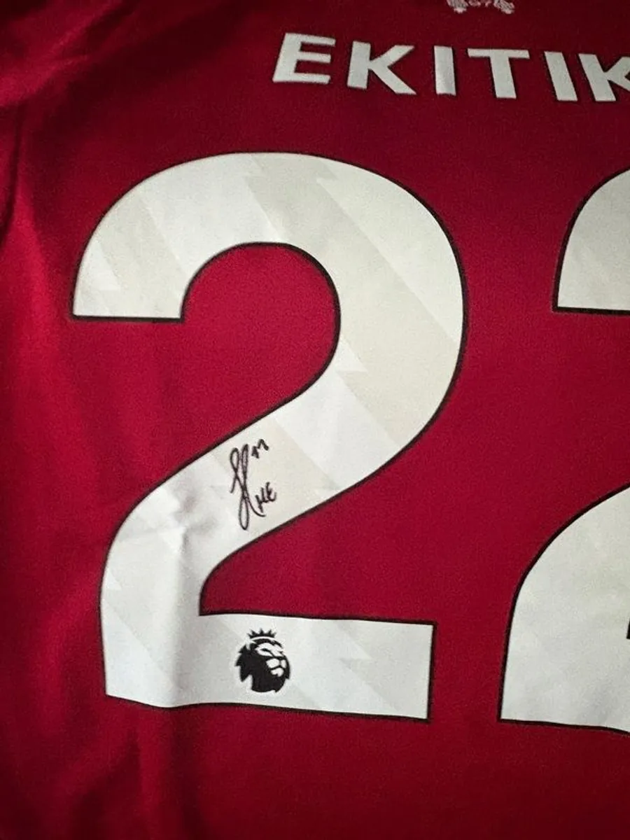 Hugo Ekitike signed Liverpool jersey - Image 2