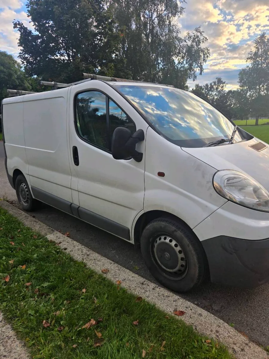 Vauxhall Vivaro for repair - Image 2