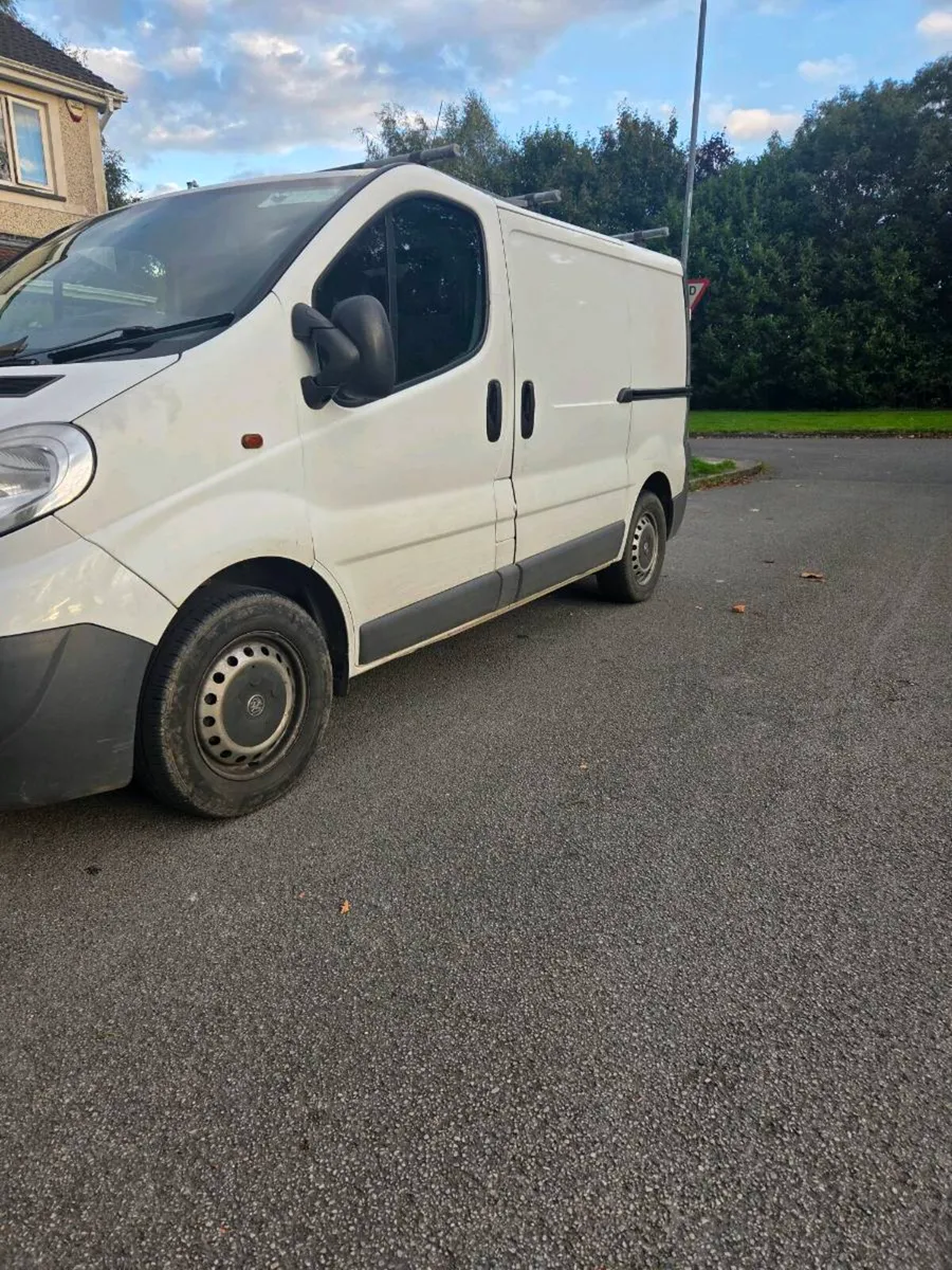 Vauxhall Vivaro for repair - Image 3
