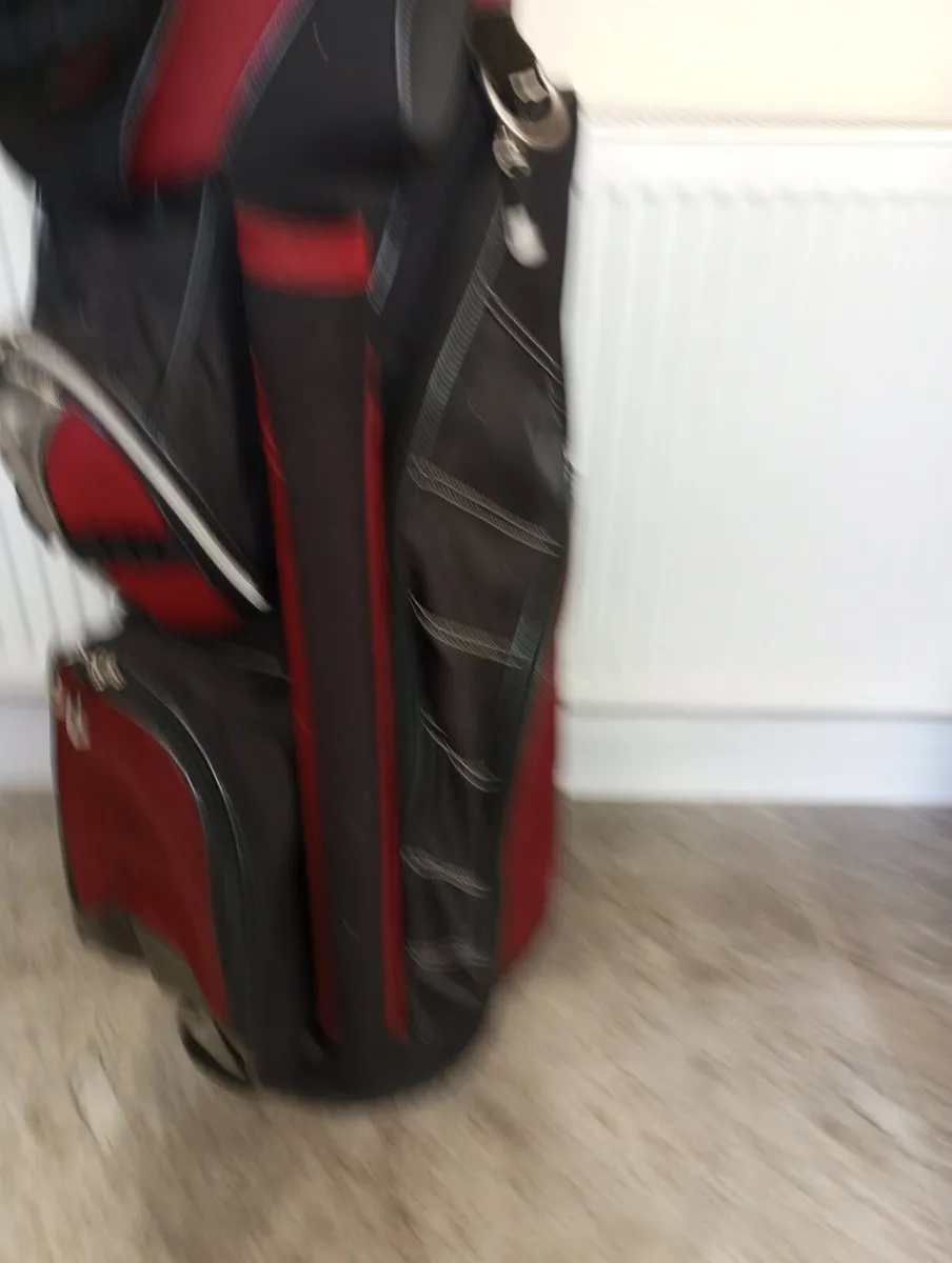 Wilson golf cart bag. - Image 4