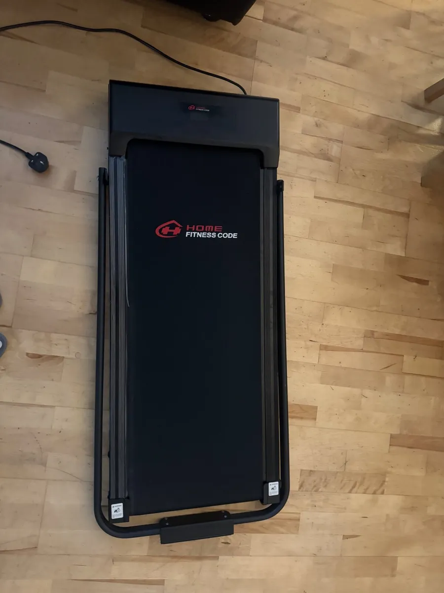 Treadmill - Image 1
