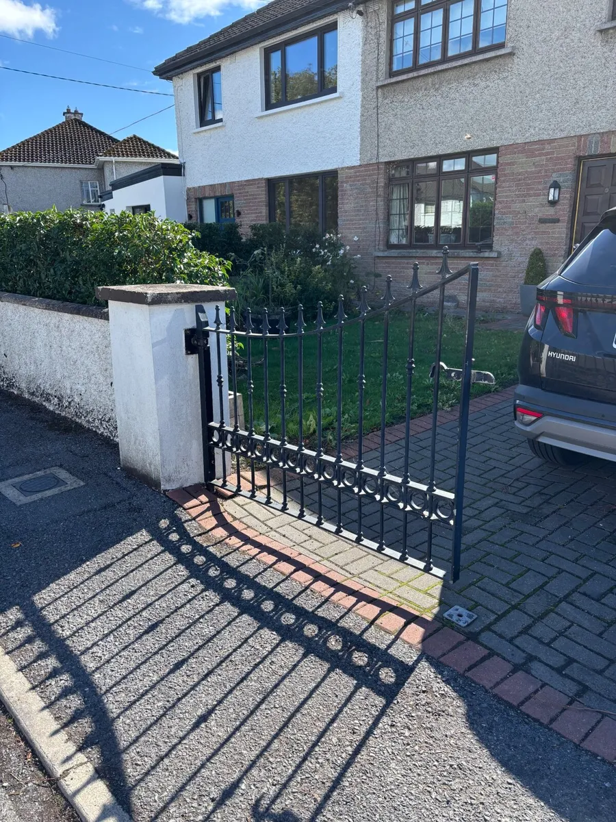 Gates - Image 3