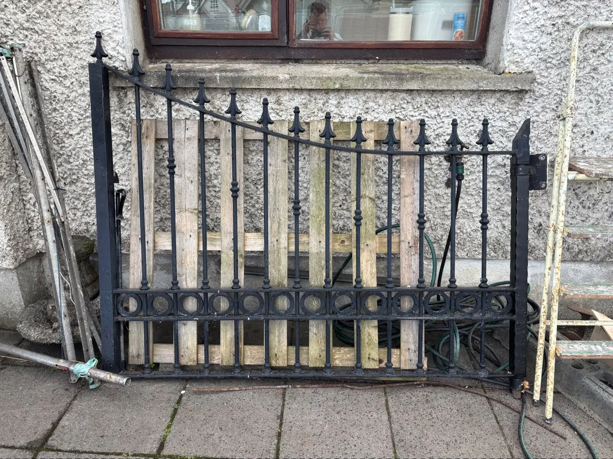 Gates - Image 4