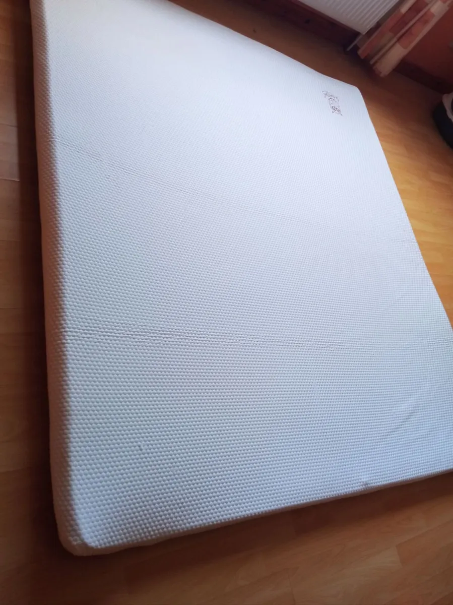 Kingsize Mattress Topper - Image 1