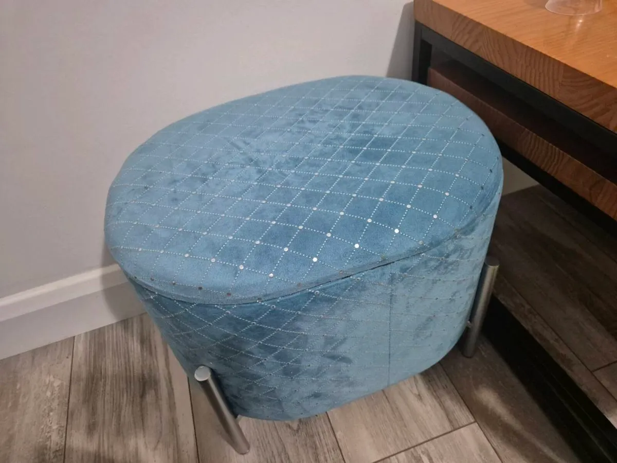 Stool (Set of 2) - Image 1