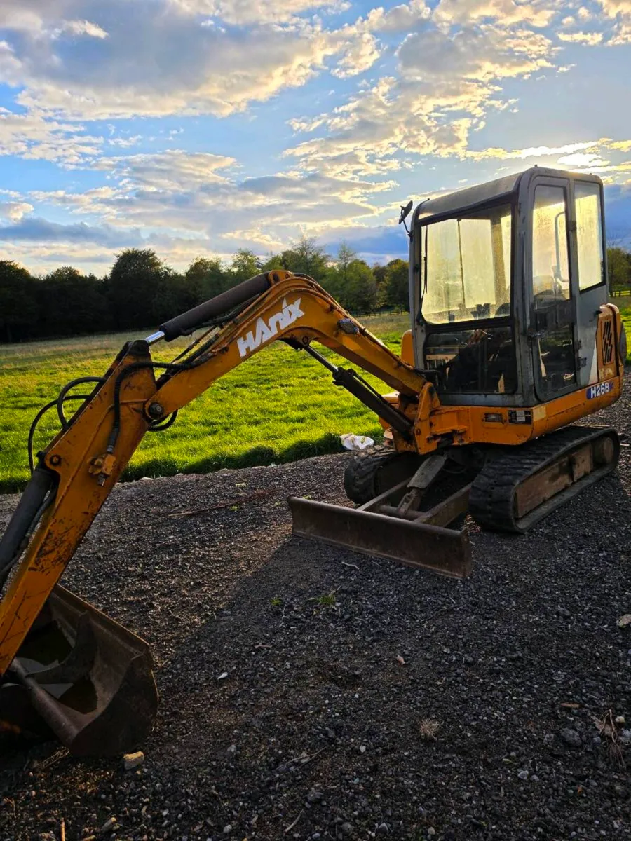 Mini digger / Excavator - Image 3
