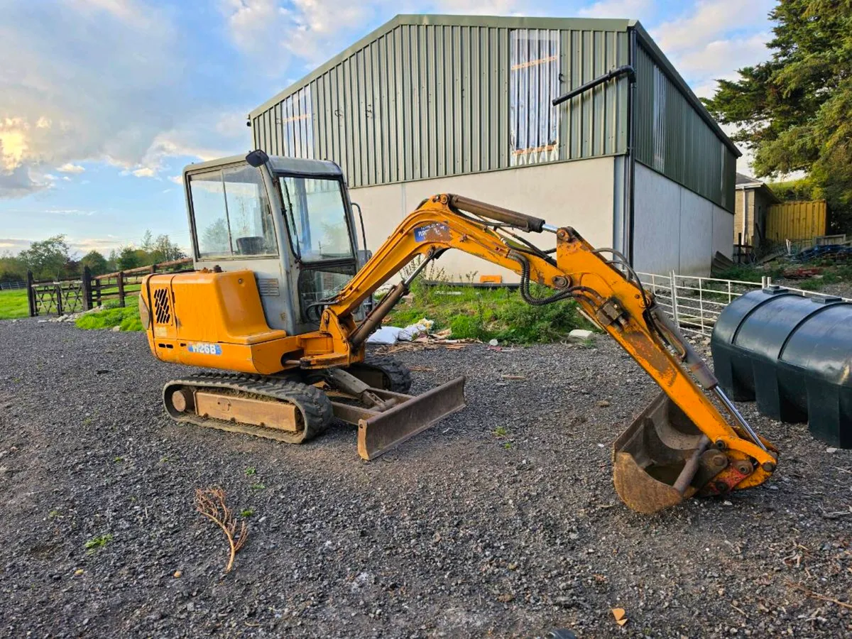 Mini digger / Excavator - Image 1