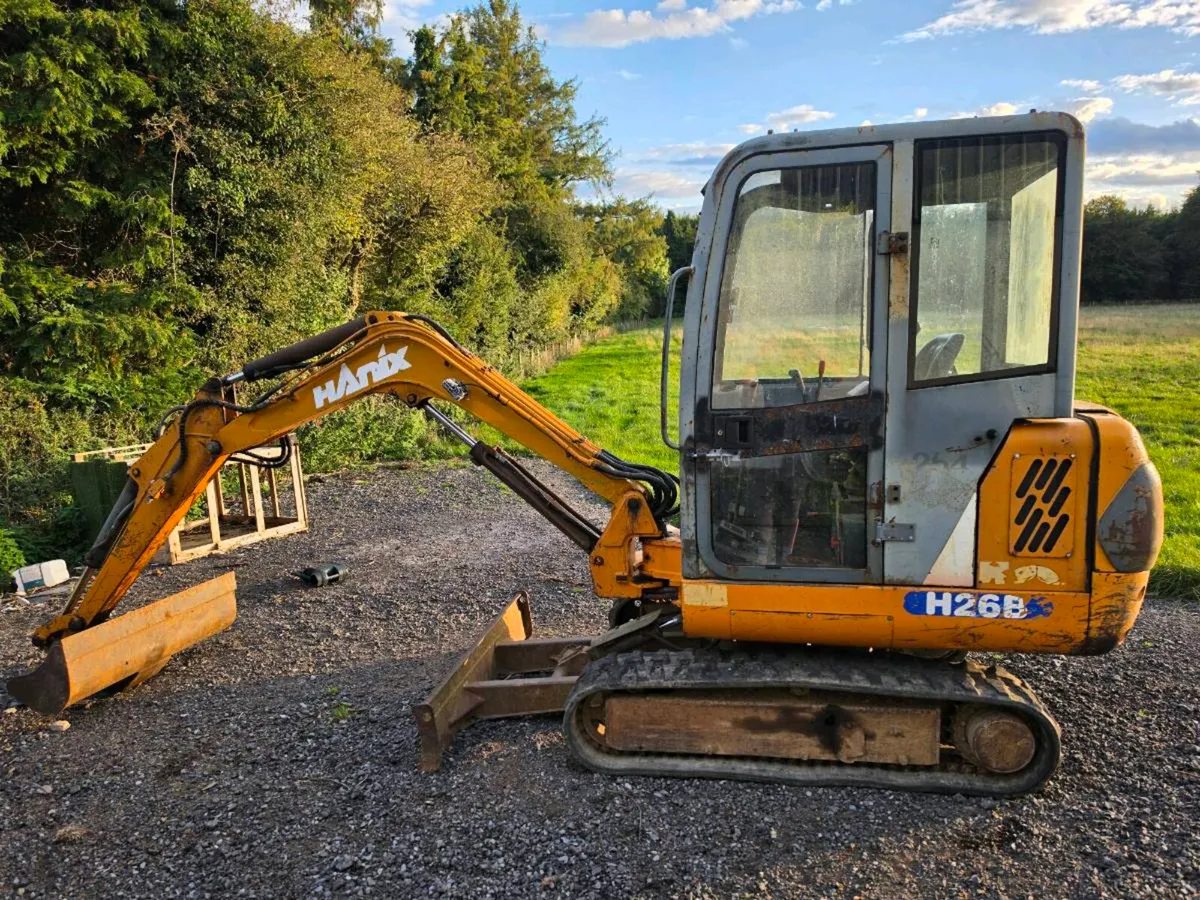Mini digger / Excavator - Image 2