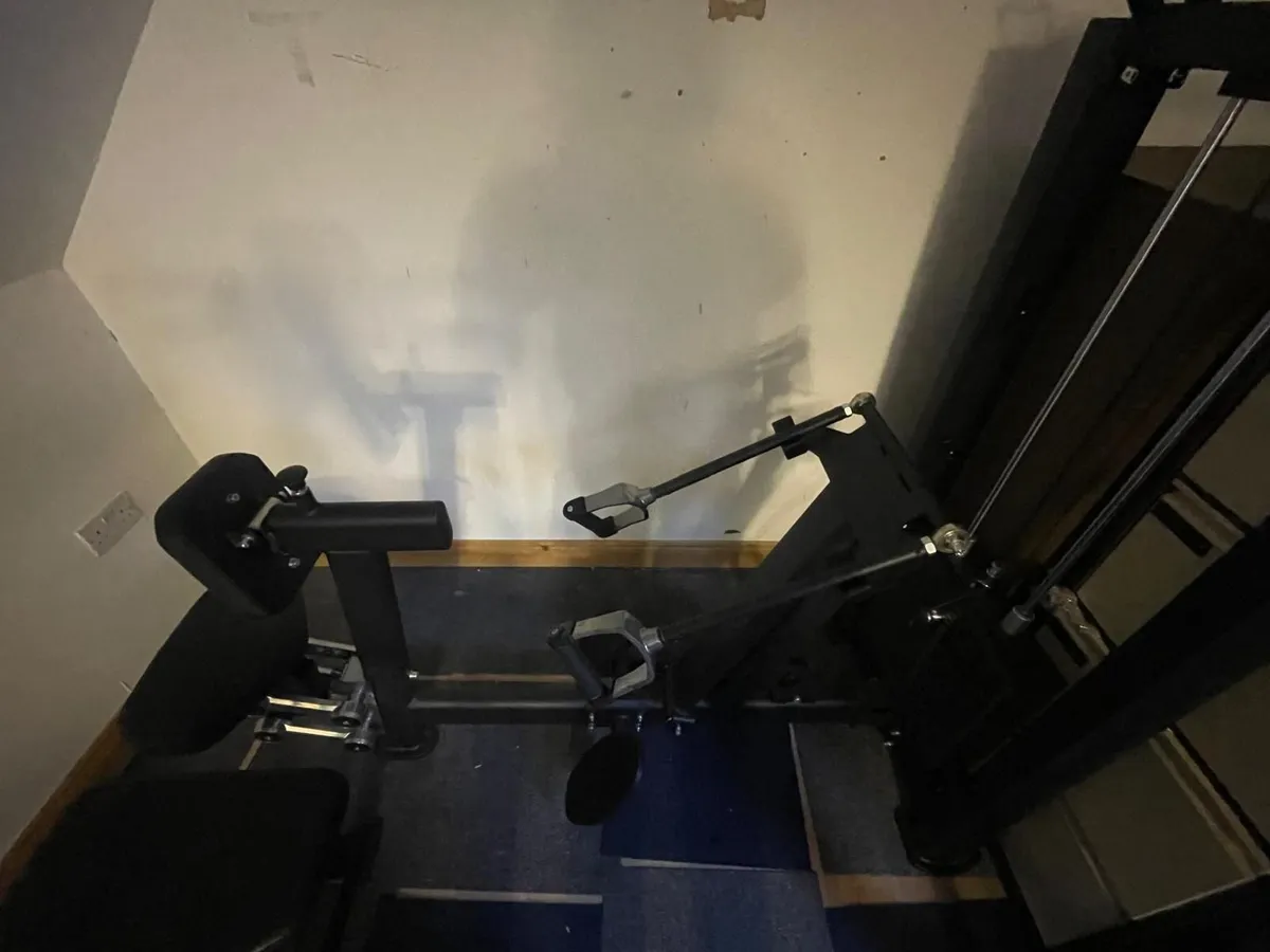 Seated Row –Commercial Machine Excellent condition - Image 2