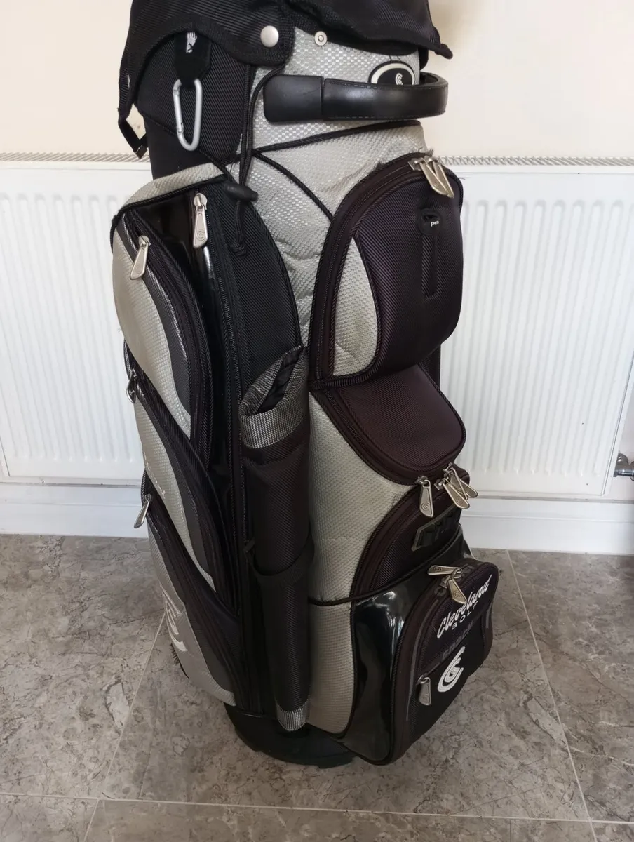 Cleveland golf cart bag. - Image 1