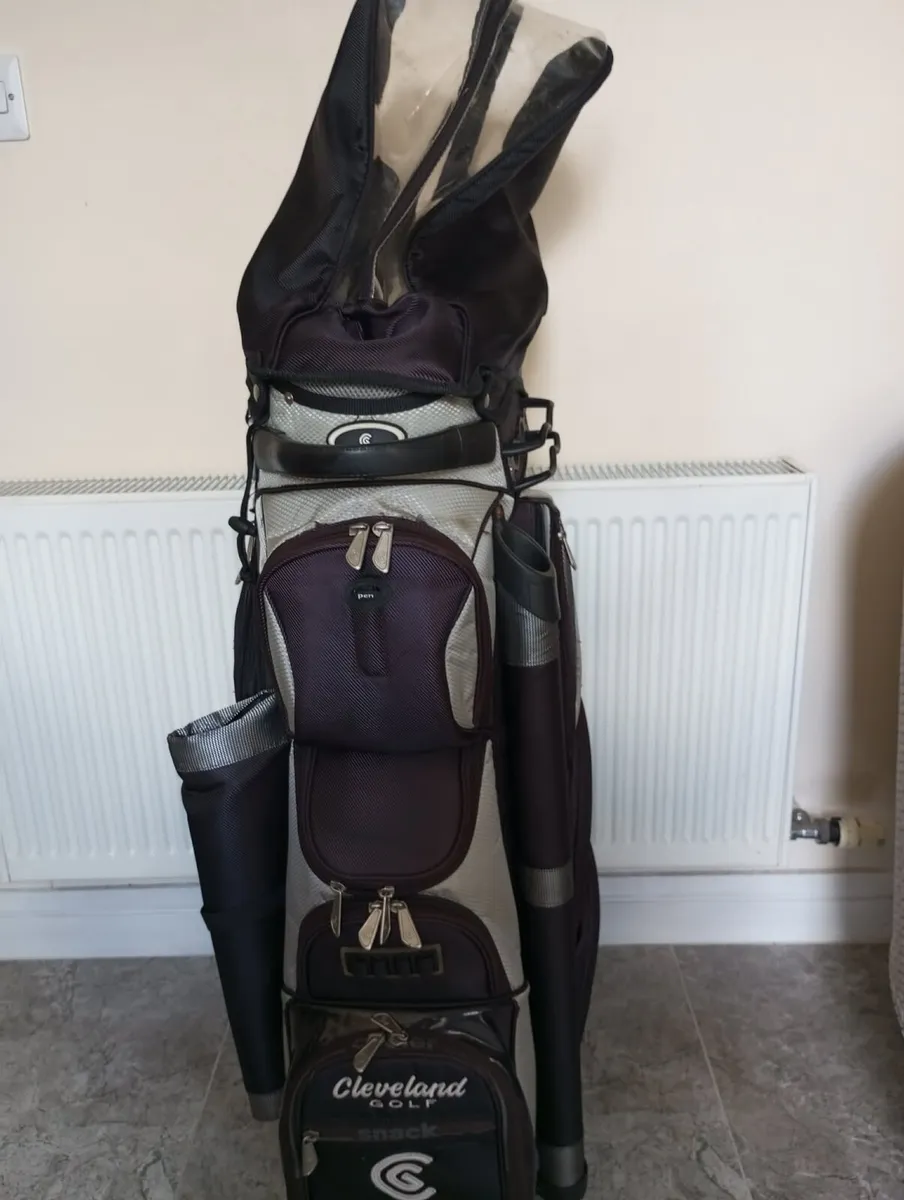Cleveland golf cart bag. - Image 3