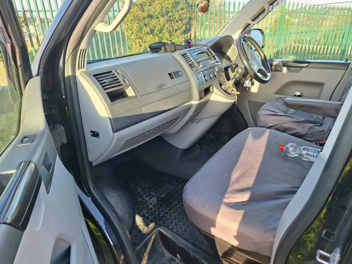 Volkswagen Transporter - Image 2