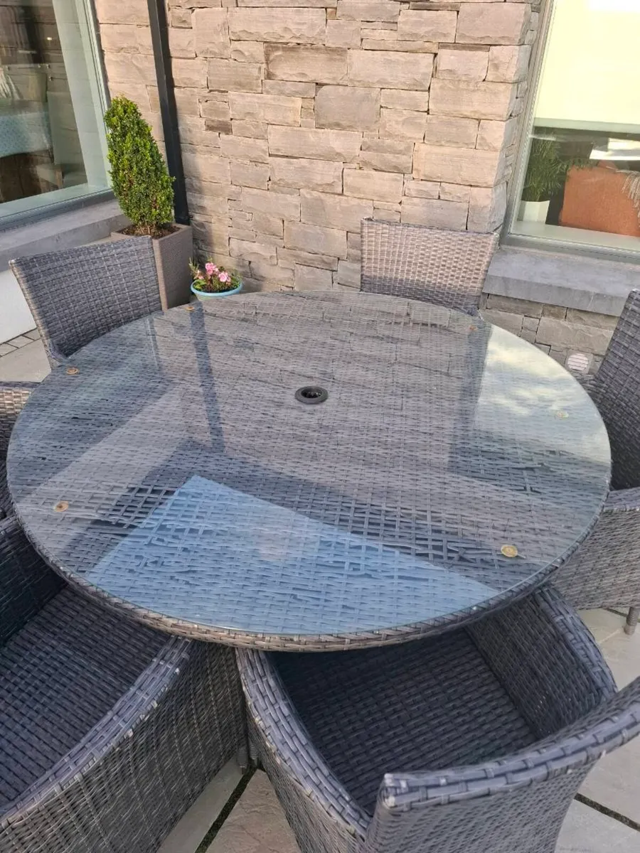 Rattan patio furniture - Image 2