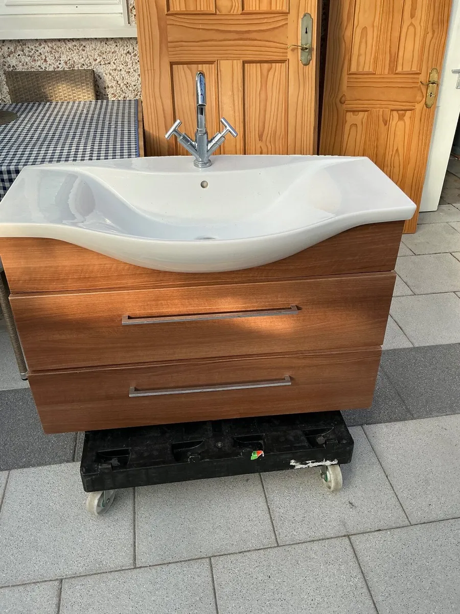 Bathroom vanity unit - Image 2
