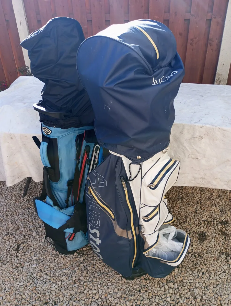 A selection of golf clubs and bags - Image 2